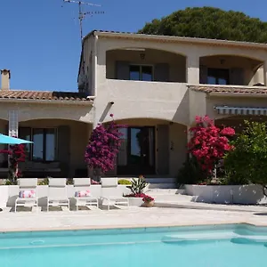 appartement-dans-maison-avec-piscine.fr-provencehotel.com/
